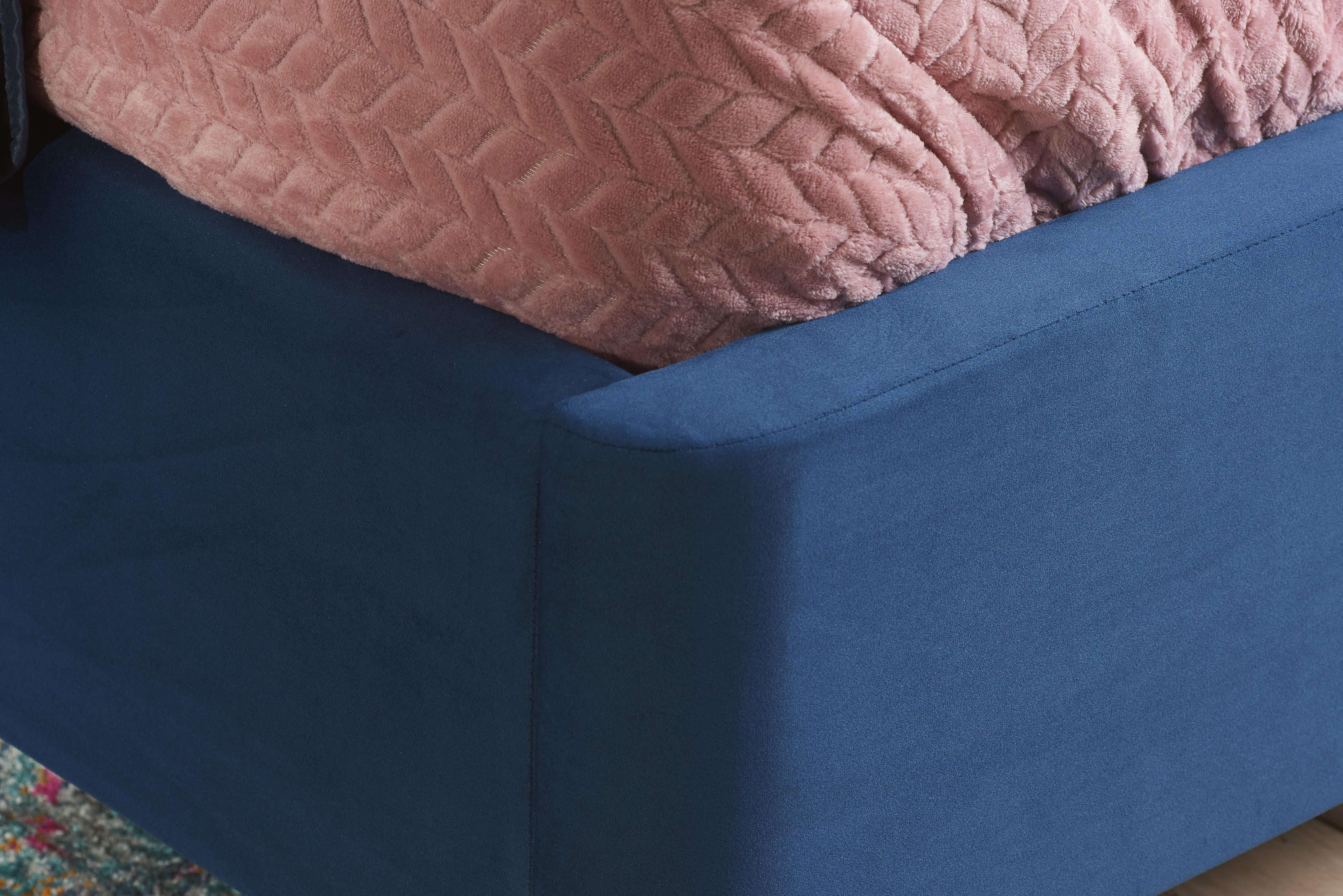desiree marie recommends Lotty Blue