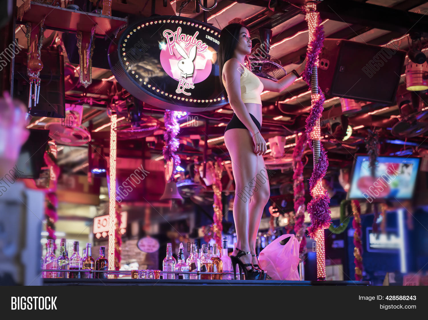 Top pics of beth deans's XXX archive connie lange add photo