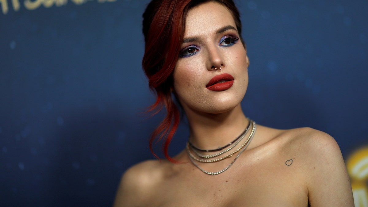 carlos del villar recommends Sluty Red Head