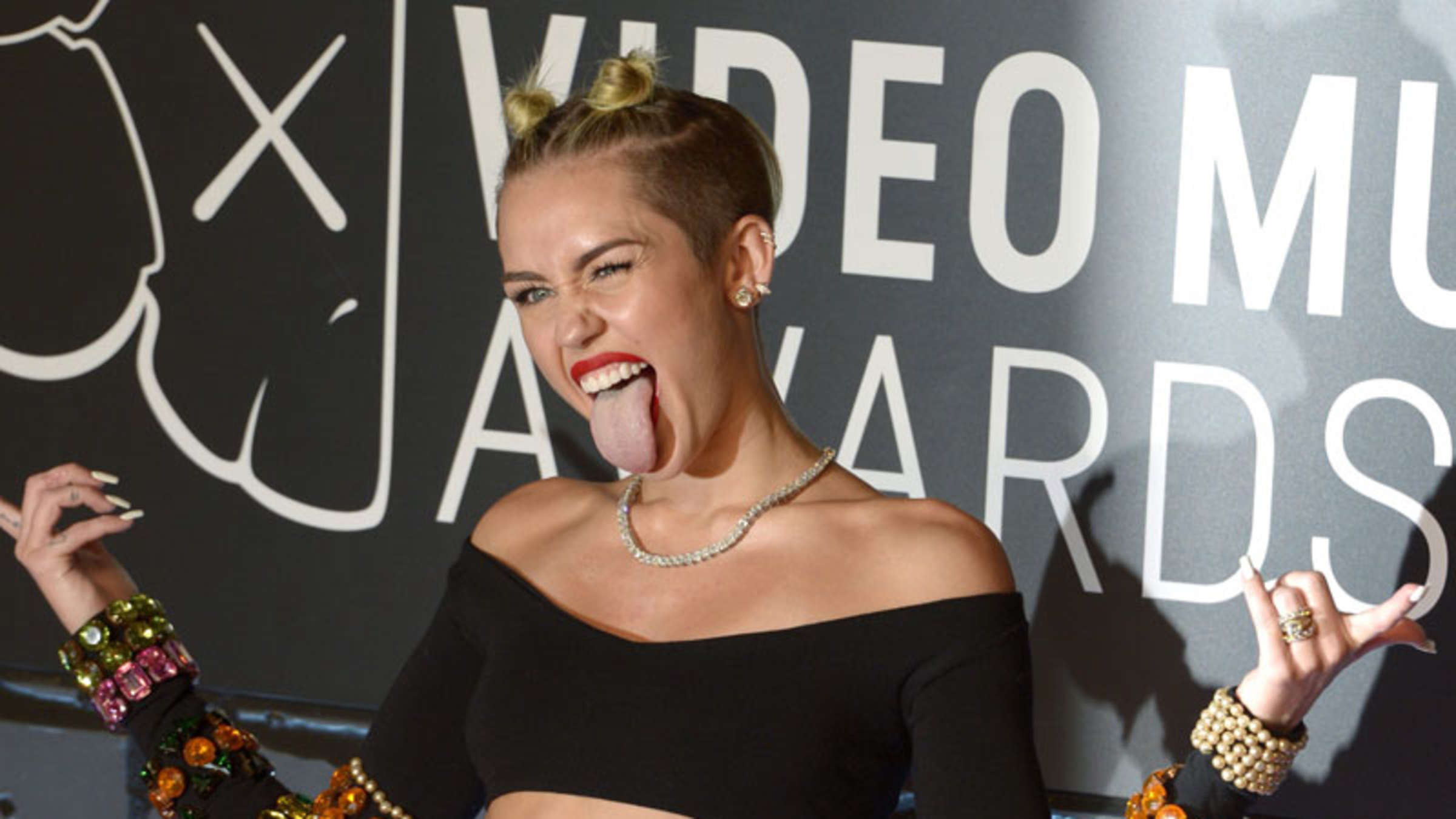 adam bemiller recommends Miley Cyrus Pornos