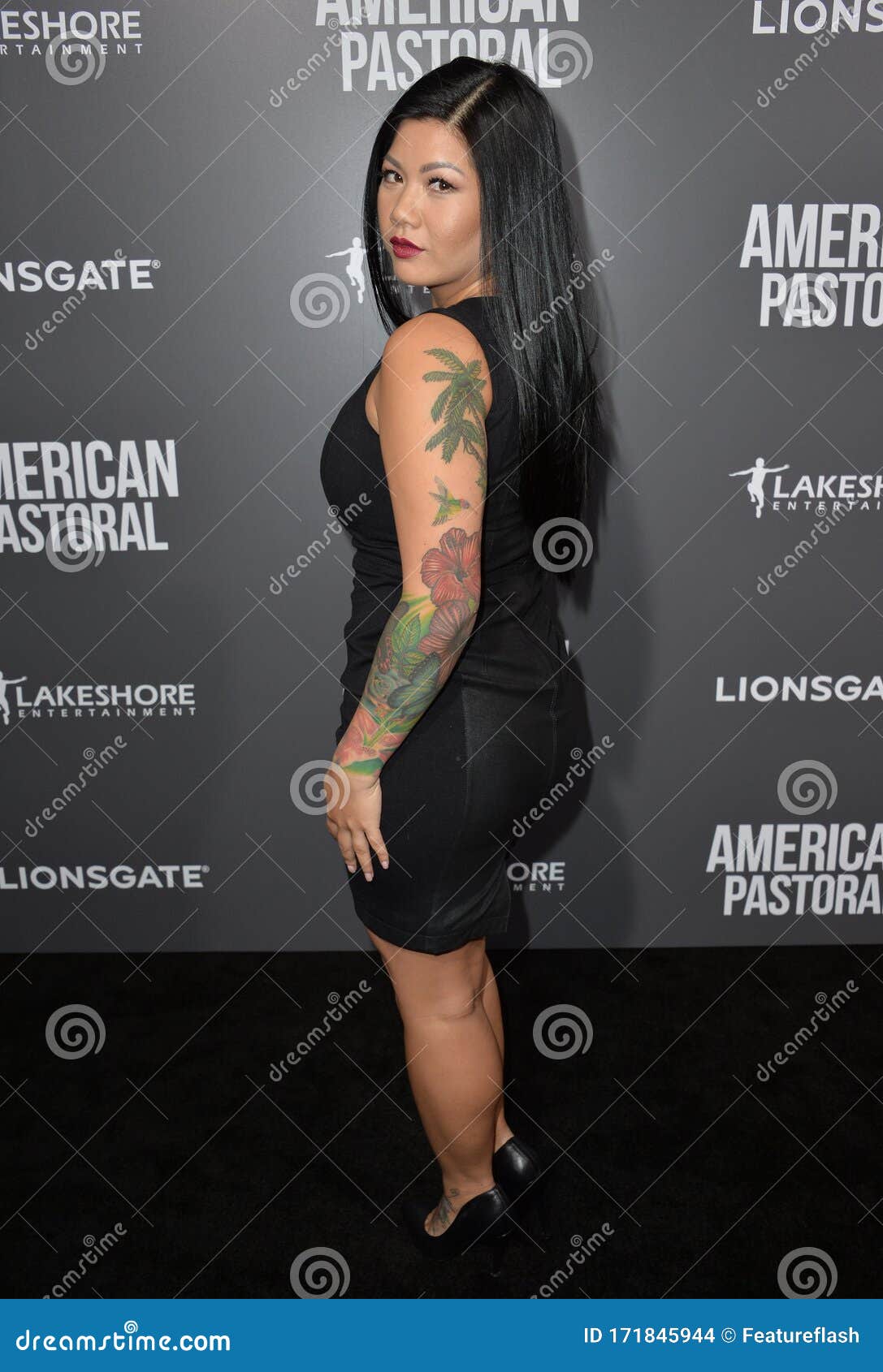 Best of gloryhole secret alyssia sanchez share suteara vaughn photos