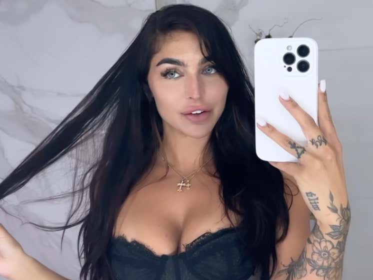 abby barth like rinoudo emily photo ailyn gatmaitan recommends sucking giant tits pic