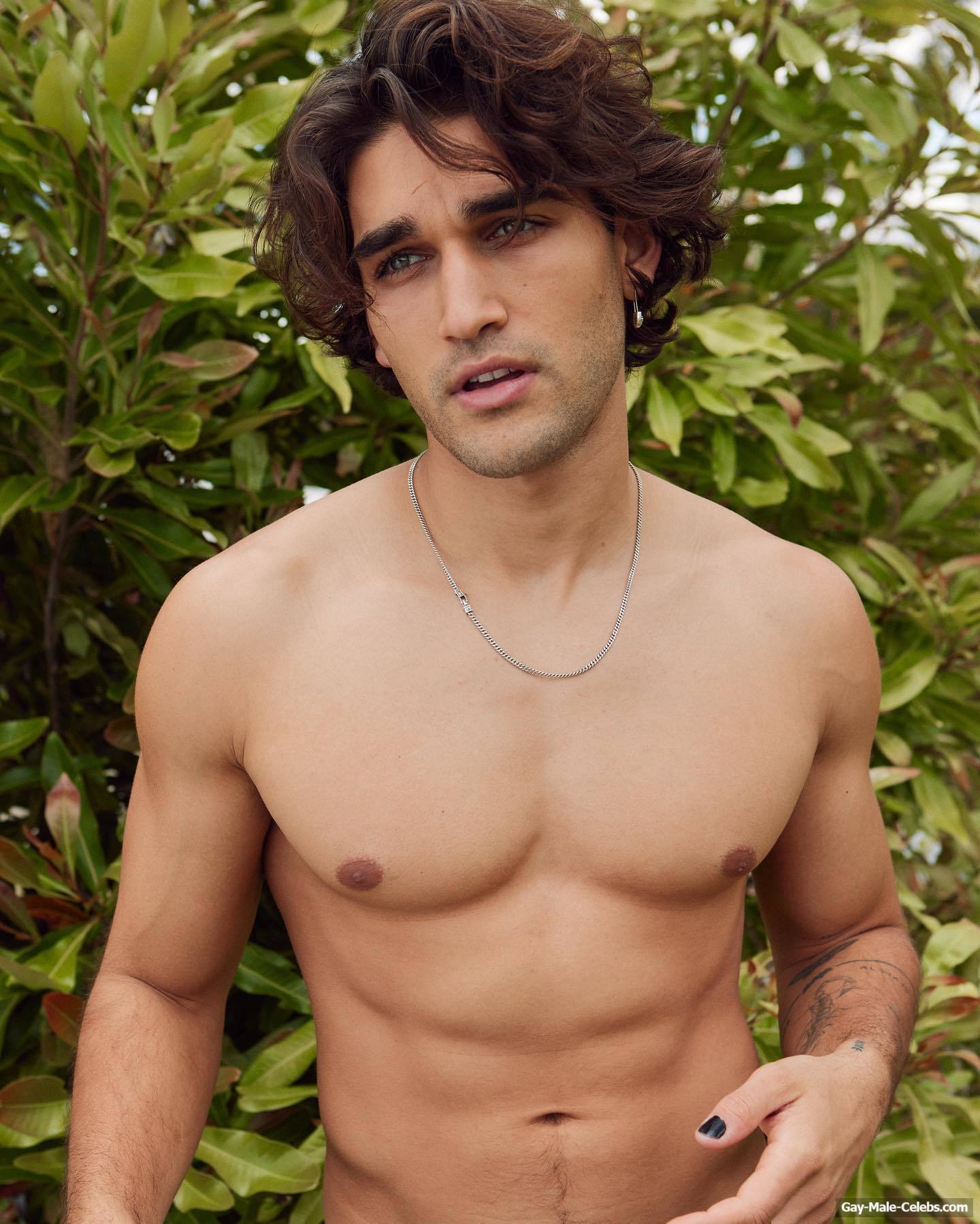 benjamin seaman recommends Huge Bulge Pics