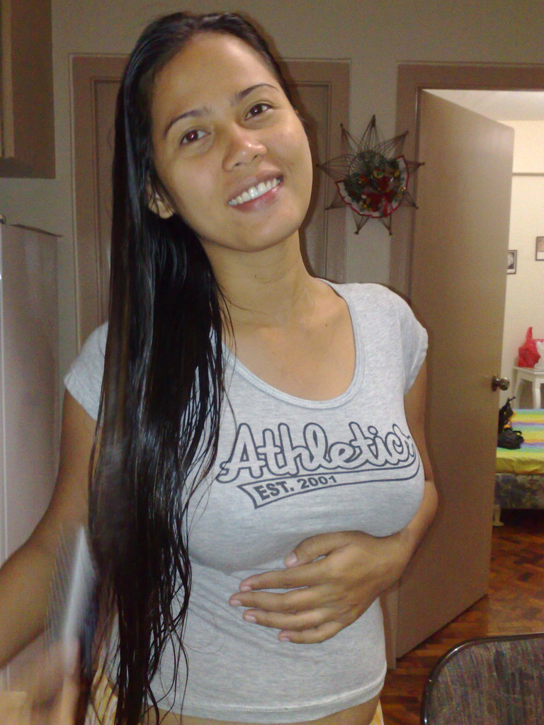 naked pinay women - hidden camera in the locker room ava reyes