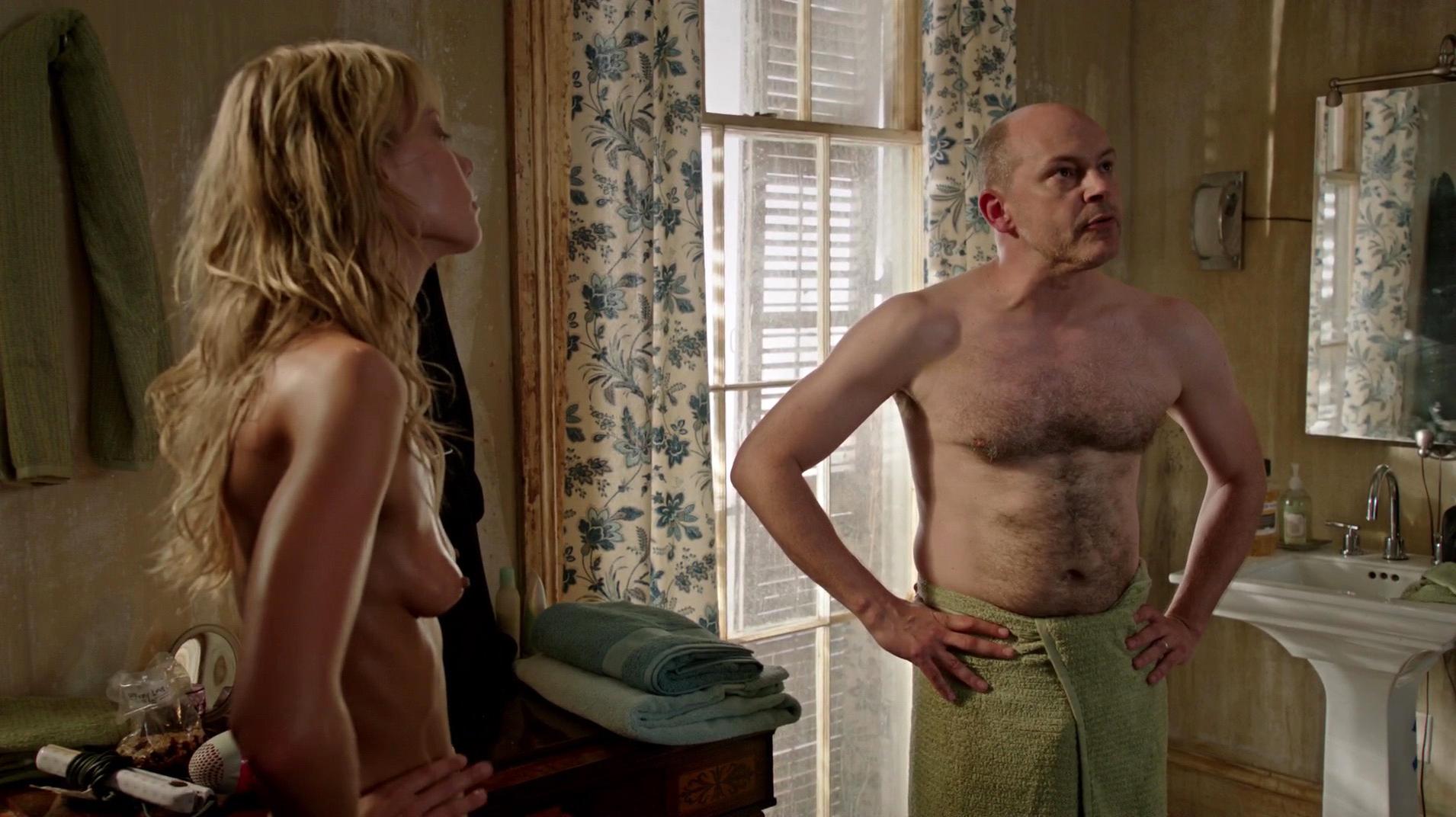 leslie bibb nude - julia louis dreyfus porn margo sullivan and son