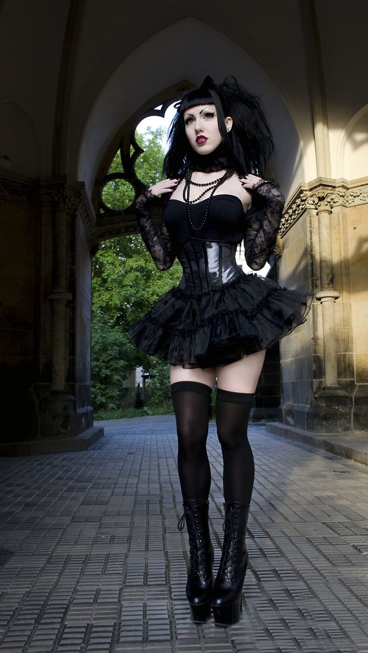 gothic naked women door mpeg gothic naked women