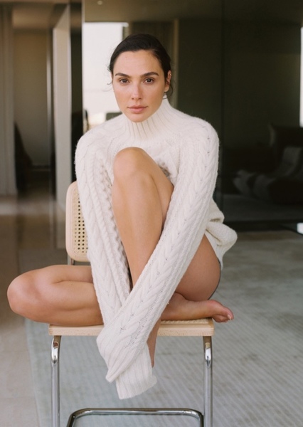 andy hayford recommends Adria Arjona Lesbian
