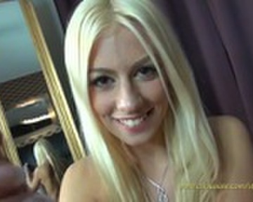anna ronnback recommends Flashing boobie