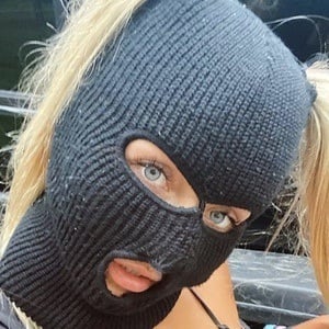 ski mask girl nude - pee desp dsirae spencer