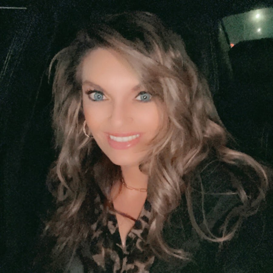 Top pics of betsy woodford's XXX archive courtney martins add photo