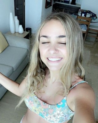 Becky bandini videos ass eskorte Ariana Lee Porn no see