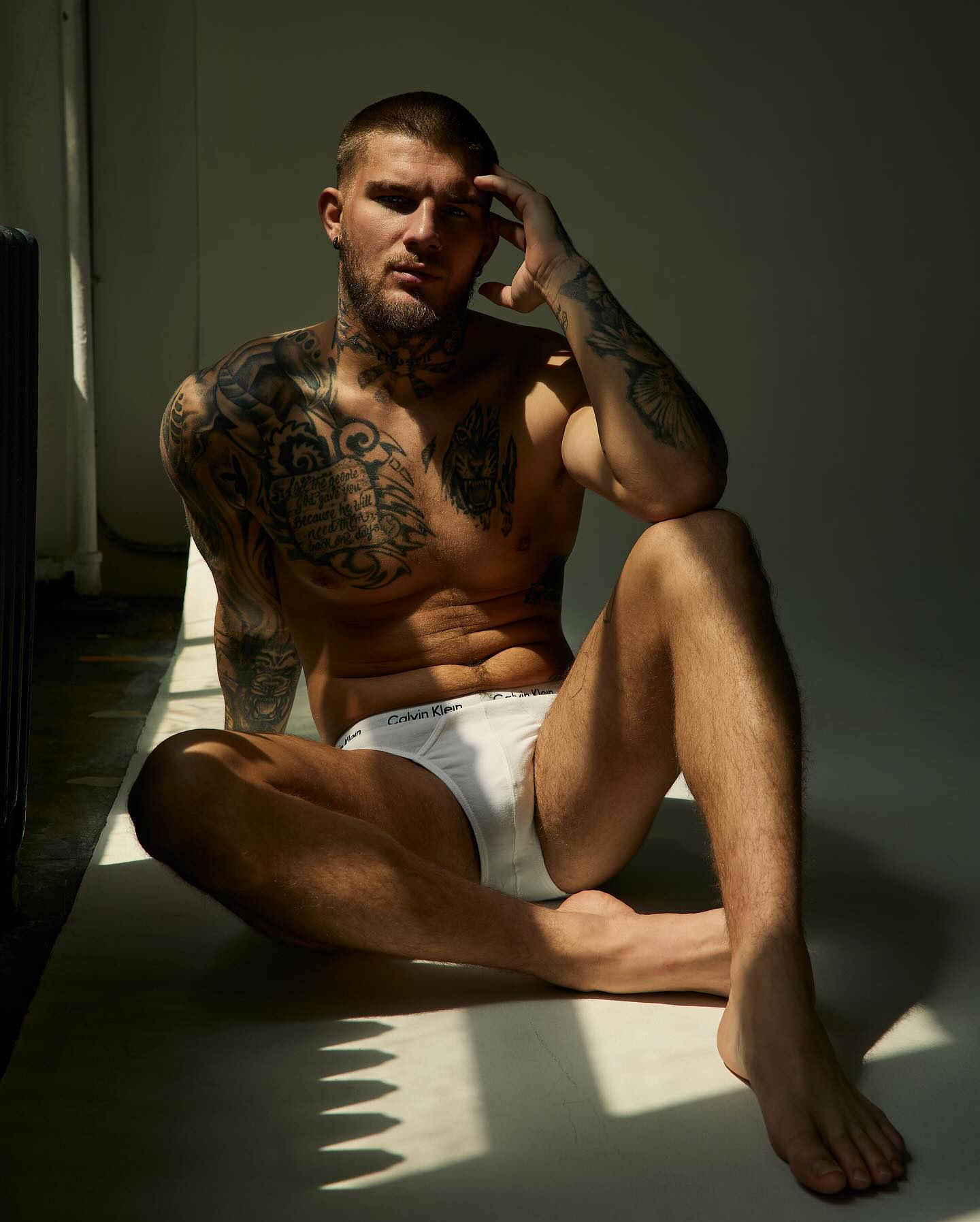 adrian gamboa like naked male s photo annie keen recommends naked male s pic