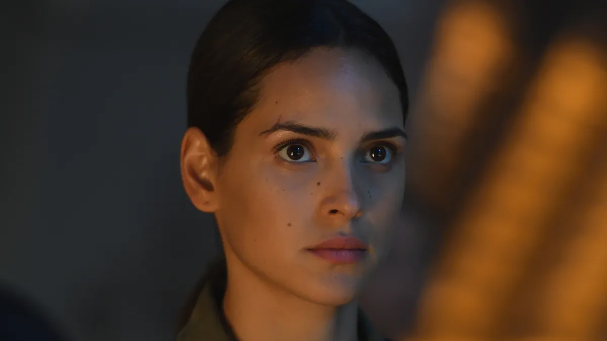 narcos adria arjona - jewish mother porn throat bbc porn
