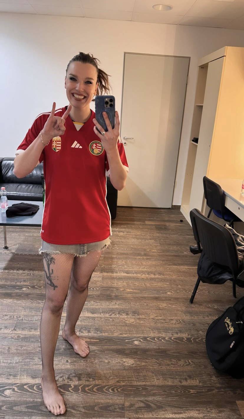 david rebello recommends lizzy hale nude pic