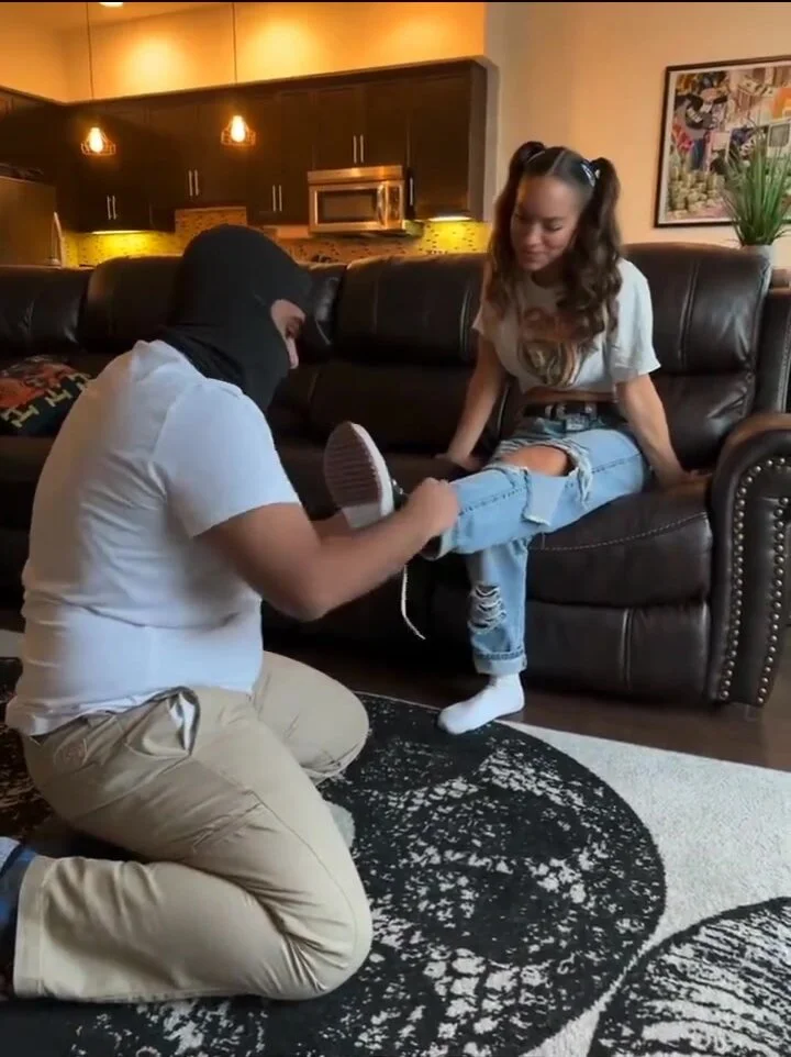 brandon hubble recommends mistress feet pic