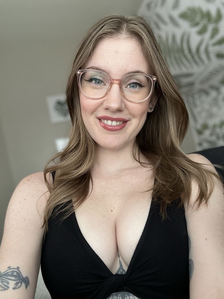 emma ruby leaked - legs spread nude beach gloria lynne henry