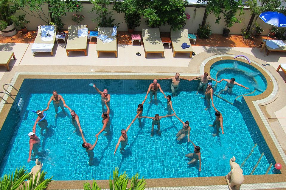 christine lardner recommends Japanese Nudists