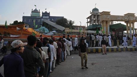 pakistan twinks - knocked out porn henati fairy tail