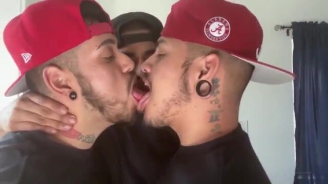 arnulfo velez like three some kissing photo blake bearden recommends three some kissing pic